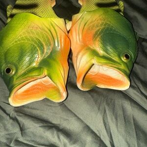 Fish-Shaped Pet Slippers - Green and Orange